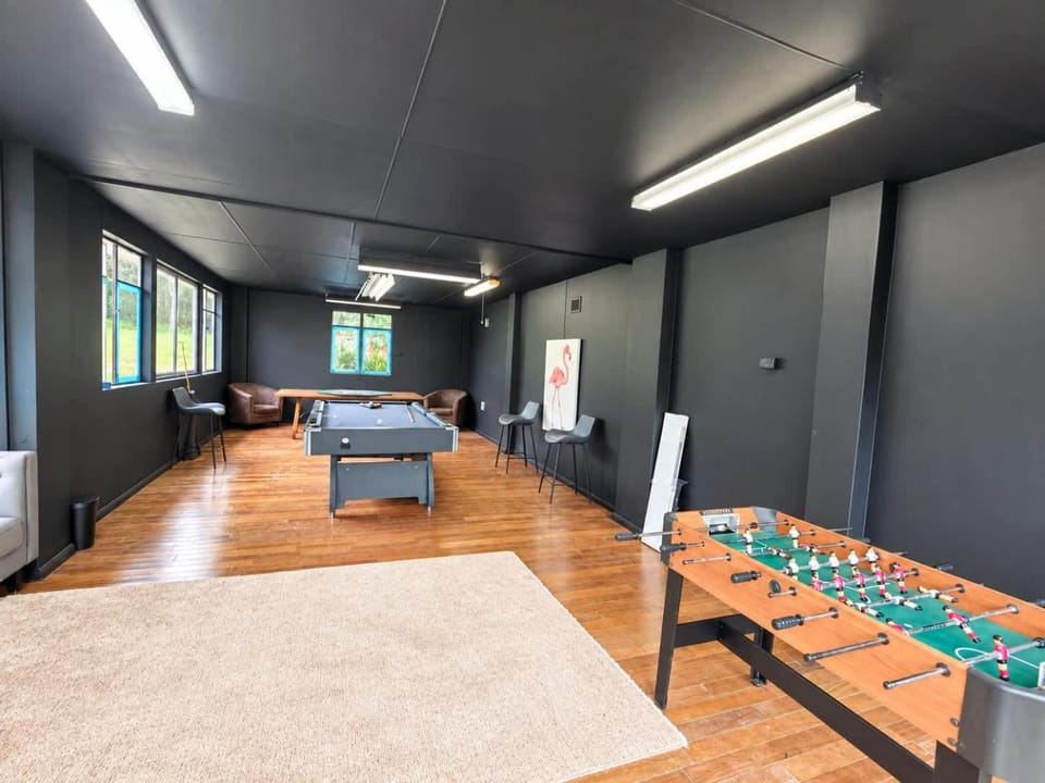 Beautiful 5 bedroom house with gaming room House in Sydney