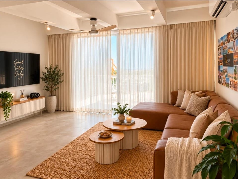 Skypool Apartment in South District