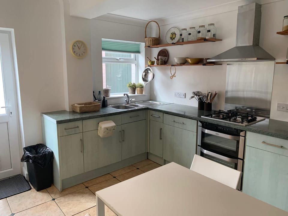 One bedroom House close to Train station House in Taunton