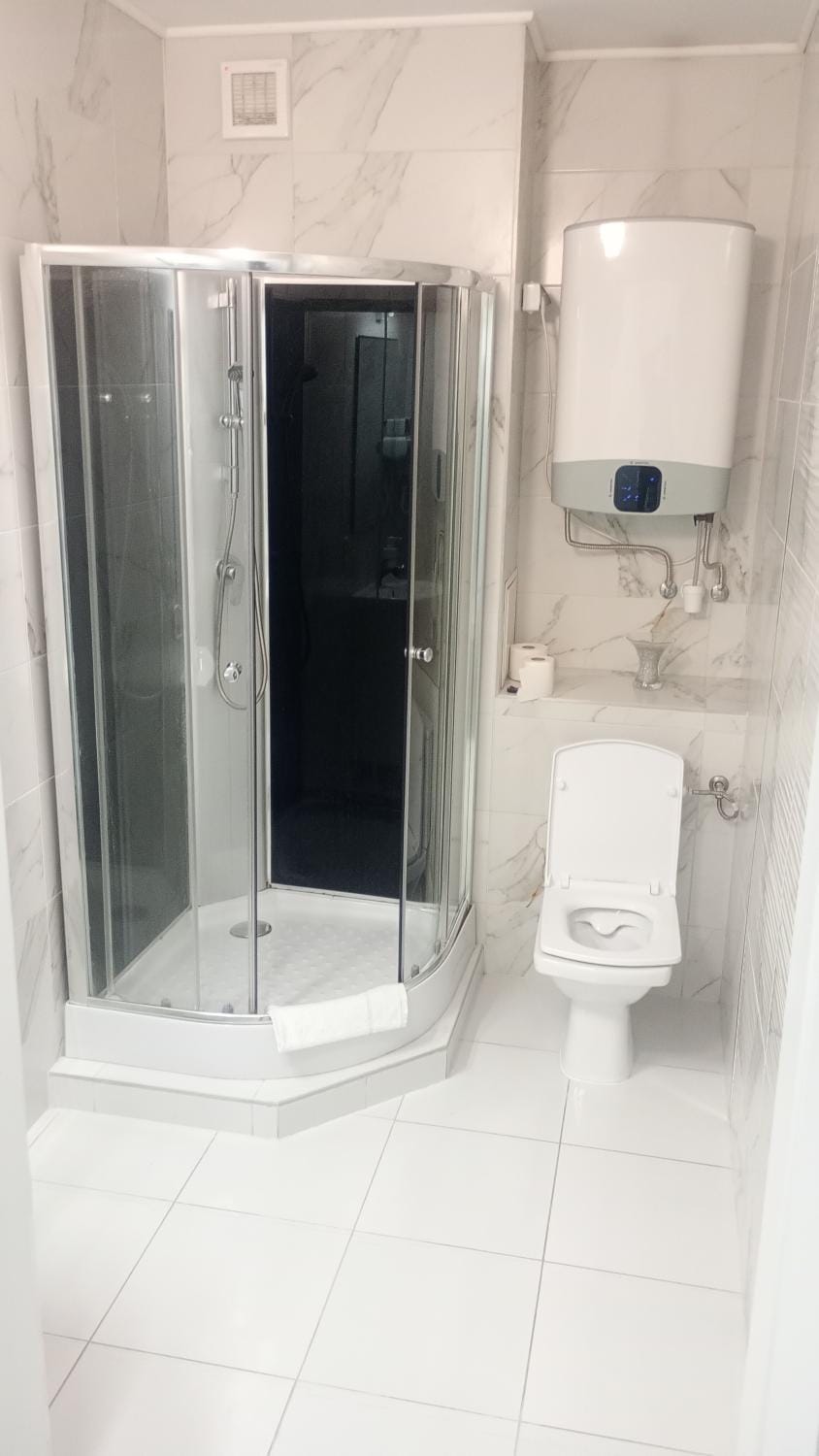 Shower, Toilet, Bathroom