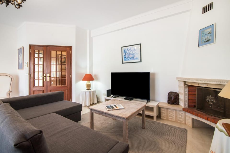 Alcaria Grand House By TripAlg Villa in Vila Nova de Cacela