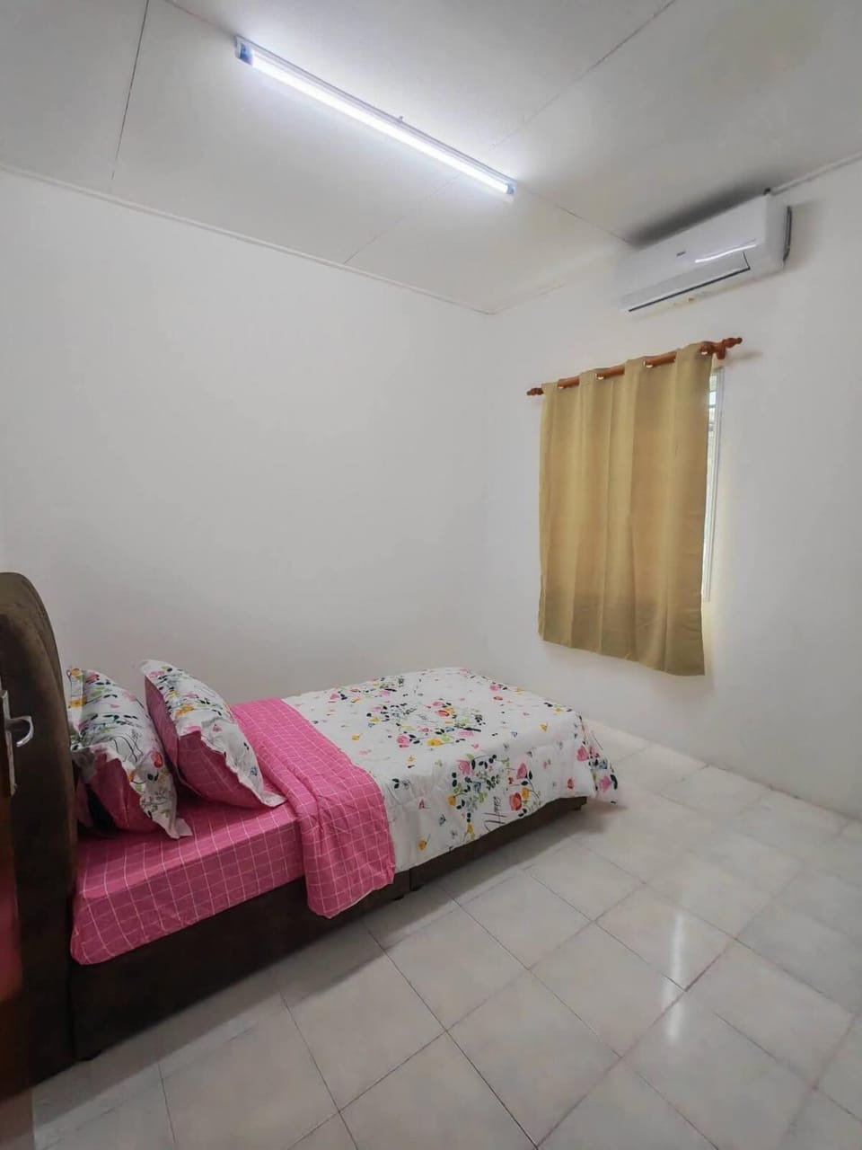 Homestay Hj Halim Paroi House in Negeri Sembilan, Malaysia