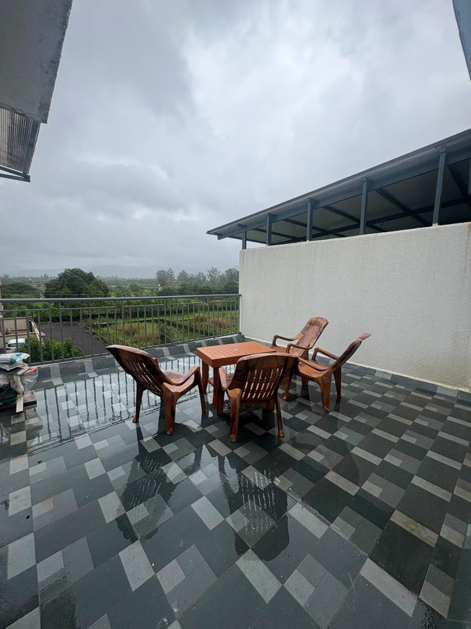 EKAM VILLA Lonavala - Heated Pool & Mountain View Villa in Lonavla