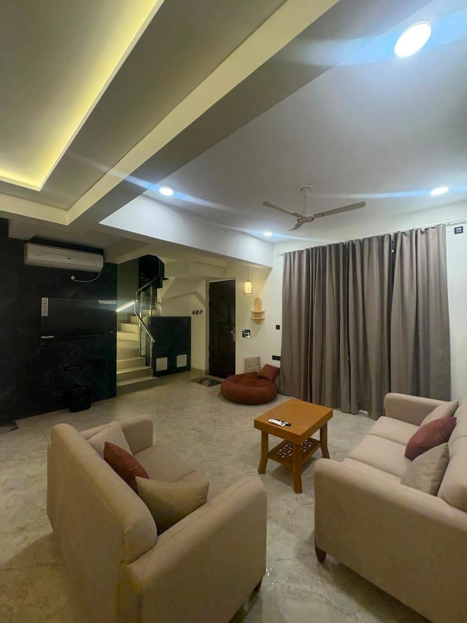 EKAM VILLA Lonavala - Heated Pool & Mountain View Villa in Lonavla