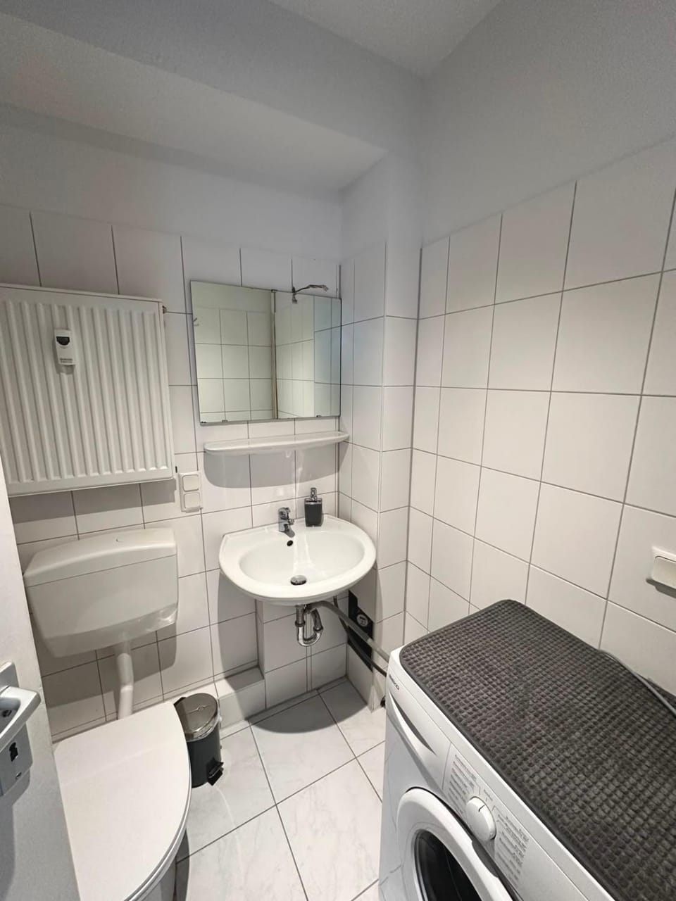 Bathroom, washing machine