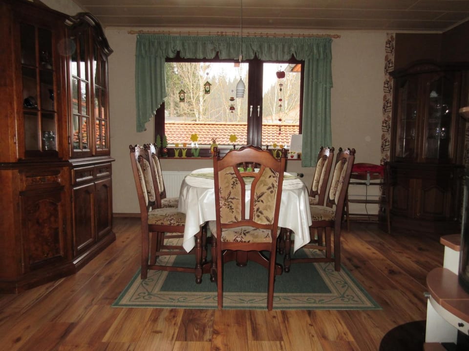 Living room, Dining area