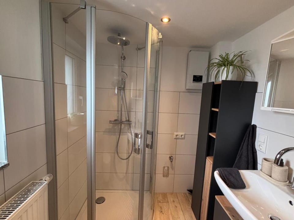 Shower, Bathroom, hair dryier