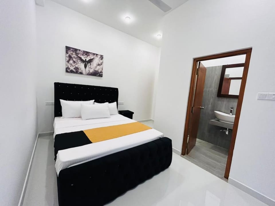 New Villa Kalutara Bed and Breakfast in Western Province