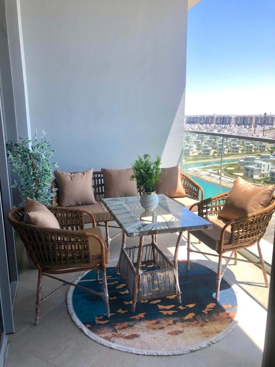 Lagoon view apartment with outdoor dining Gadora Apartment in Egypt