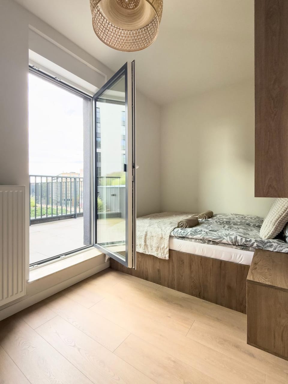 Bed, View (from property/room), Balcony/Terrace, Photo of the whole room, Bedroom