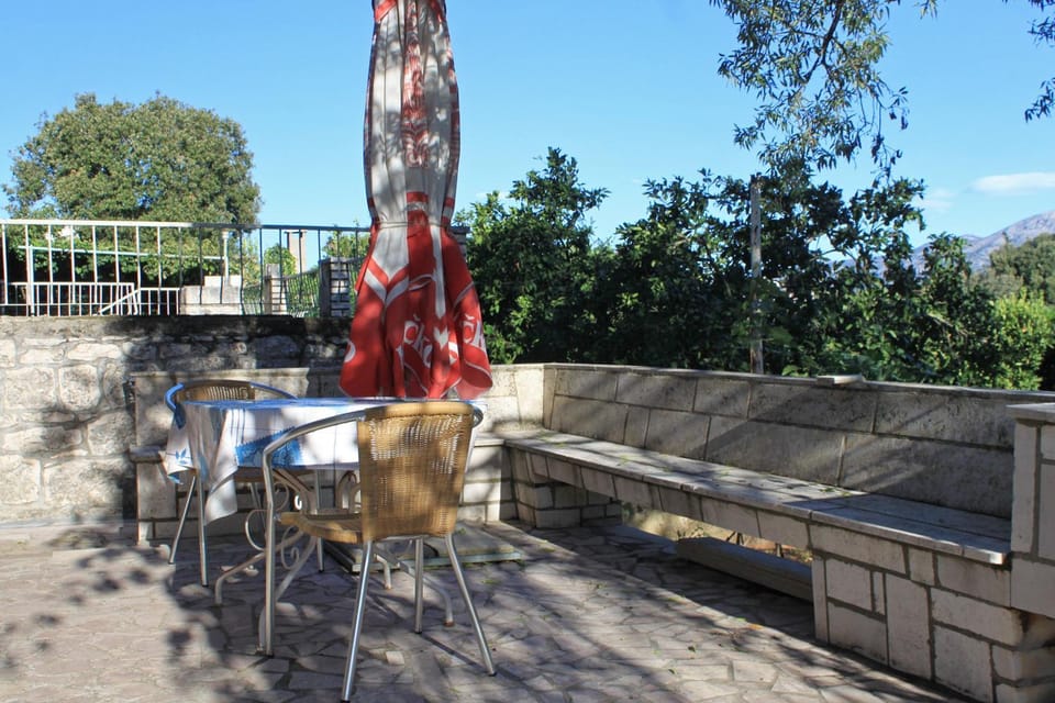 Location, children, Family