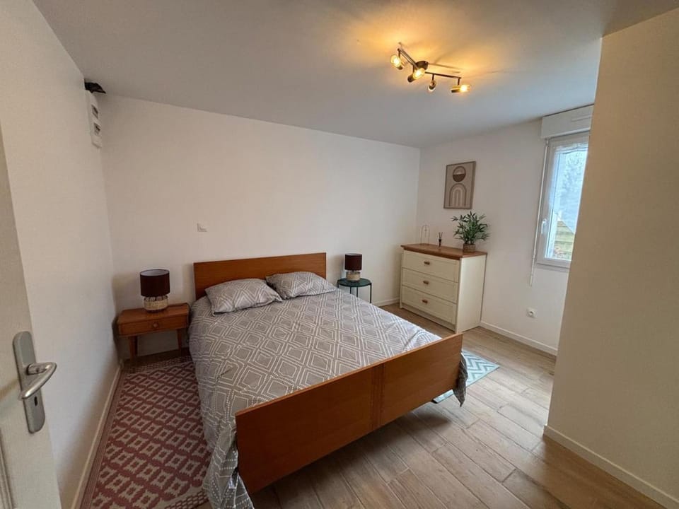 Appartement cœur de ville avec jardin, proche mer Apartment in Finistere