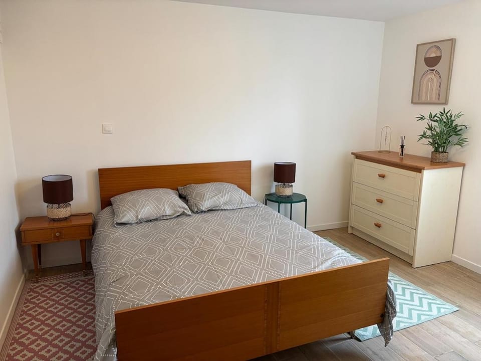 Appartement cœur de ville avec jardin, proche mer Apartment in Finistere
