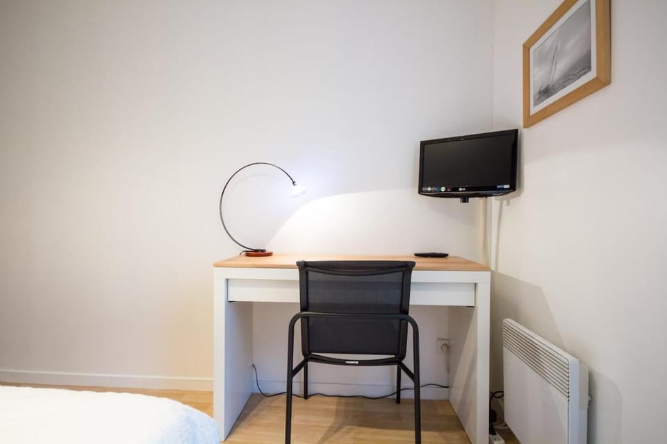 Quiet apartment, balcony, close to Lille train stations Apartment in Lille