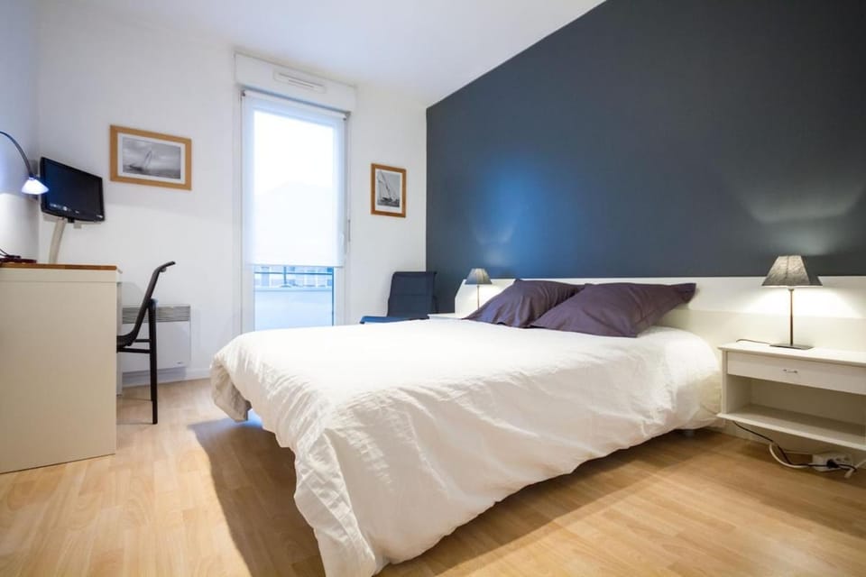 Quiet apartment, balcony, close to Lille train stations Apartment in Lille