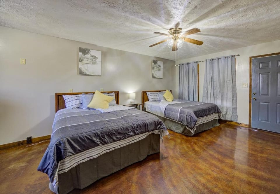 Lakeview Hotel Suite with Private Pier & Boat Ramp Hotel in Mississippi