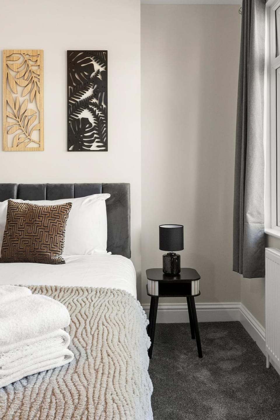 4 Bedroom House, Ilford, 2 Bathroom, Contractors, Parking, WiFi by Damask Homes House in Ilford