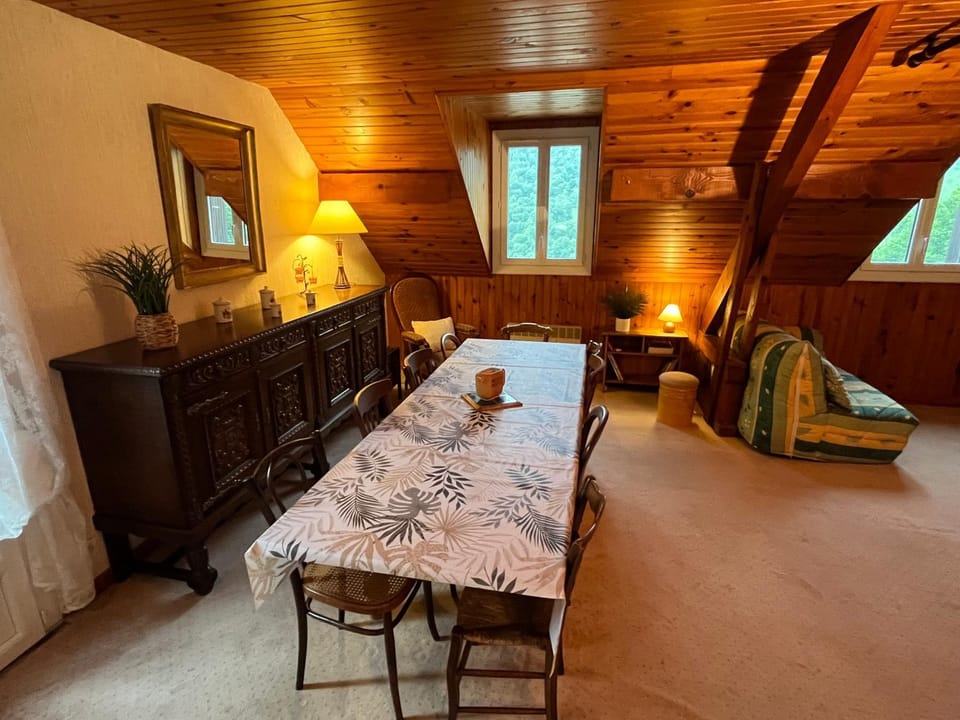 Ch3 lit 140 lavabo individuel, 2 sdb, 3 wc, cuisine, séjour partagés Bed and Breakfast in Occitanie