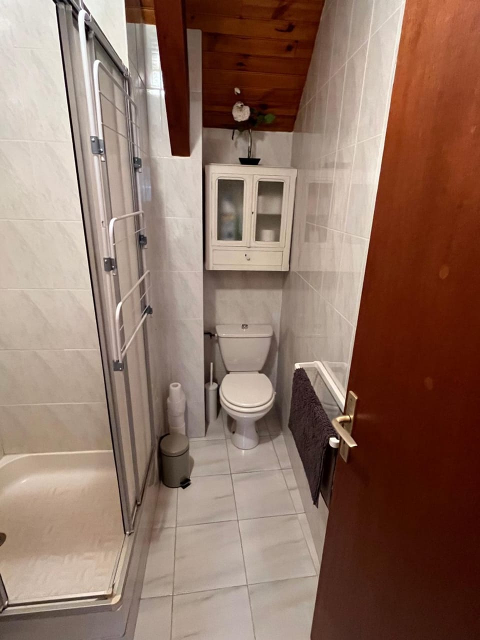 Ch3 lit 140 lavabo individuel, 2 sdb, 3 wc, cuisine, séjour partagés Bed and Breakfast in Occitanie