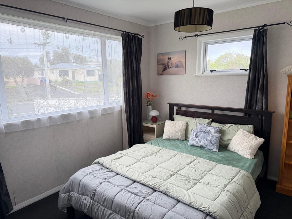 Carlton House Vacation rental in Whanganui