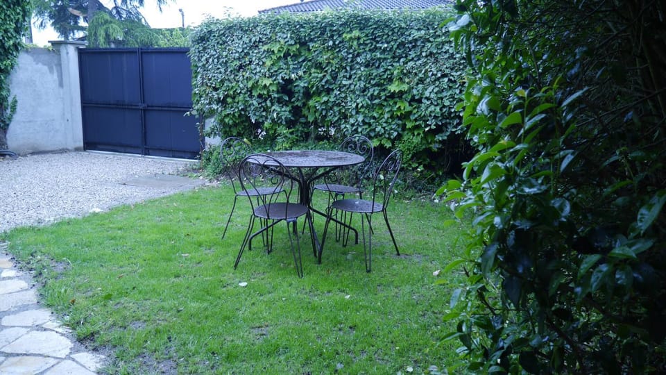 Property building, Garden