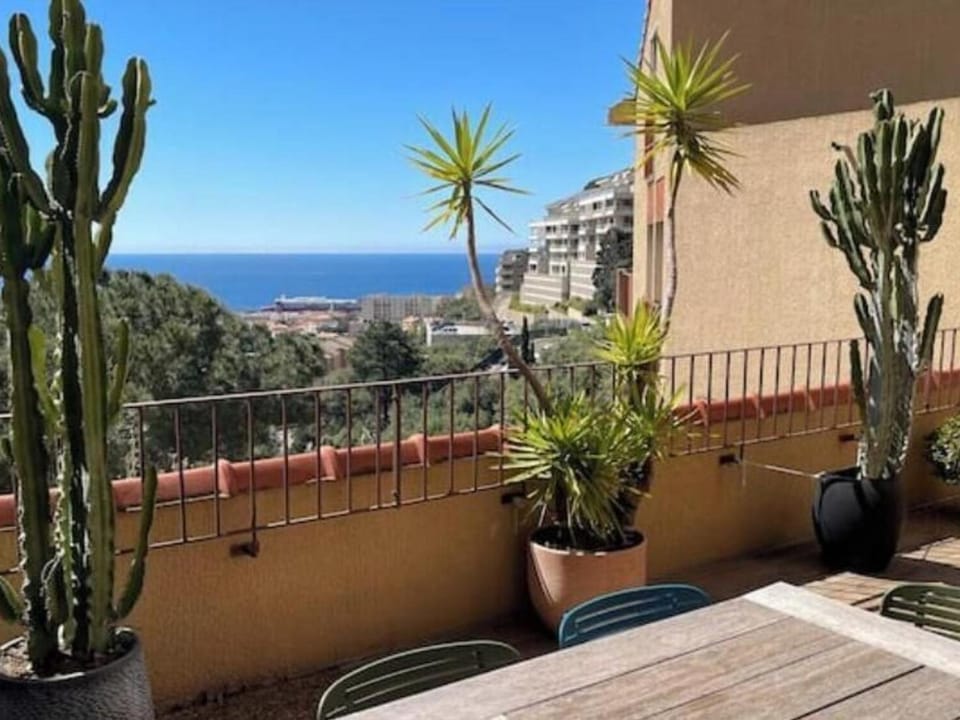 Appartement familial de 2 chambres avec grande terrasse House in Bastia
