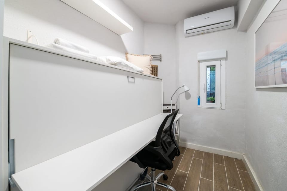 GuestReady - Modern 3-Bedroom with Patio Apartment in Madrid