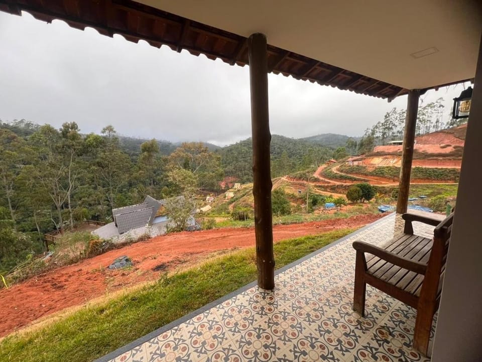 Casa da Montanha House in State of Espírito Santo, Brazil