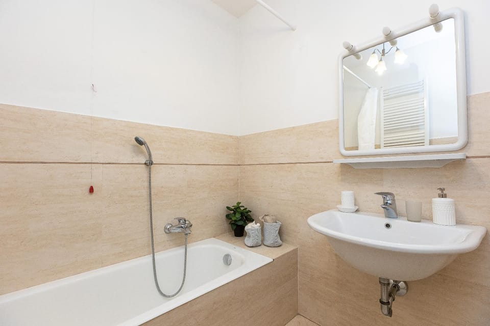 Bathroom, Bath