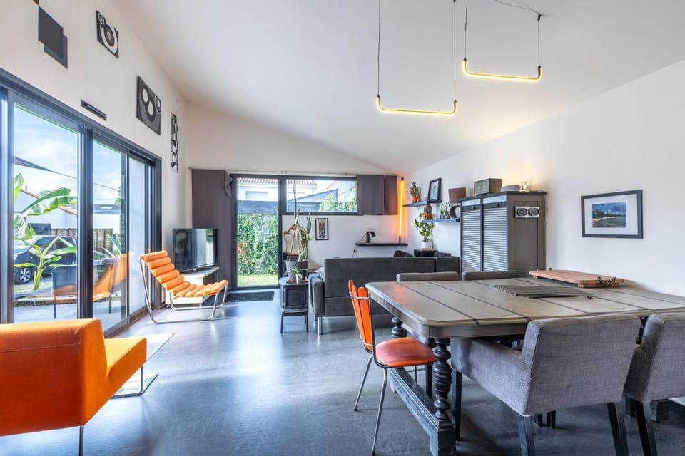 Maison Escapade - Jardin - Proche Gare House in Pays de la Loire