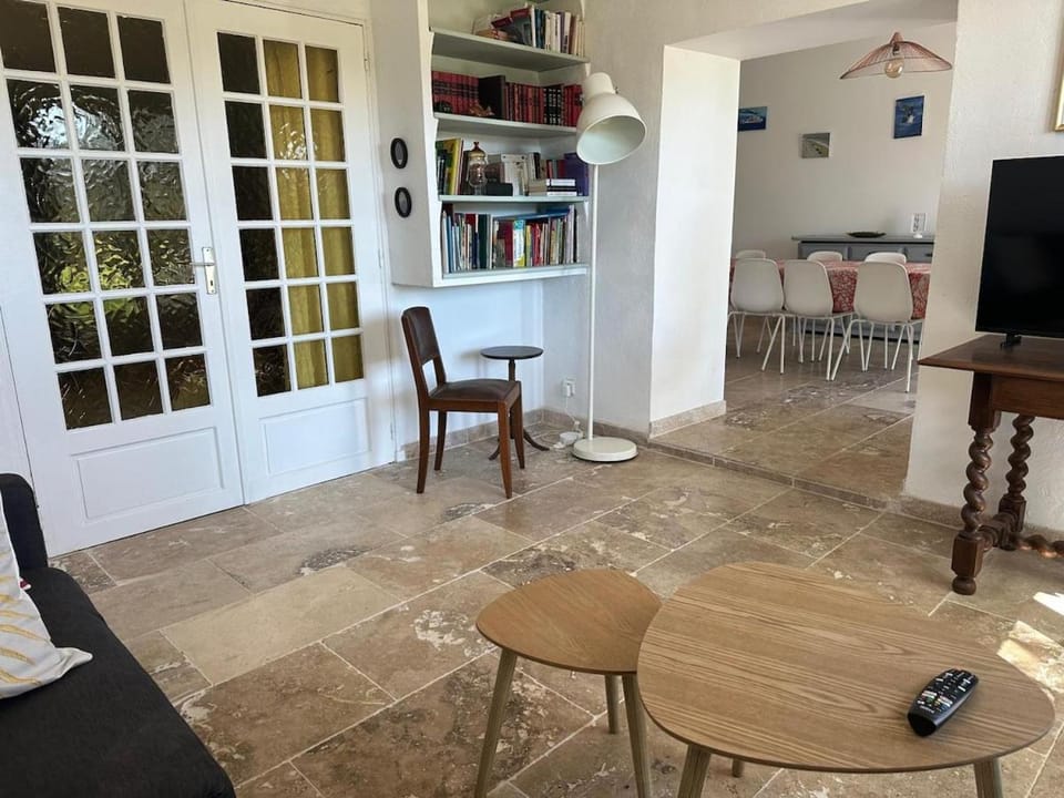 Mas du petit duc Mas provençal, piscine, 100 m2, 6 personnes House in Le Thor