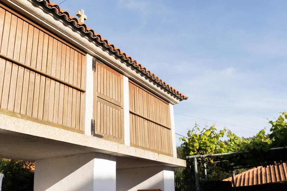 Casa Os Pequenos de Pantin House in Galicia