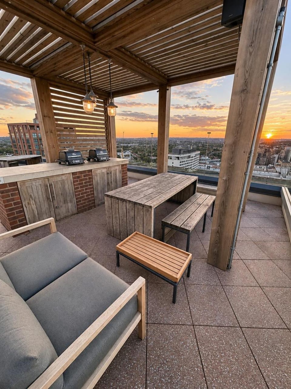 Wembley Skyline Loft Private Terrace & Rooftop Apartment in Wembley