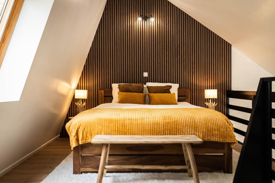 Bed, Bedroom, cot, wardrobe