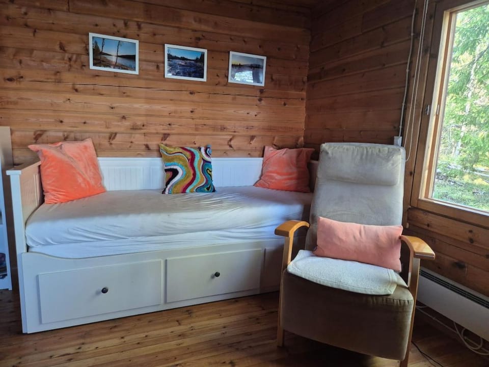 Red Fox Wilderness Cabin & Northern Lights Cabin in Rovaniemi