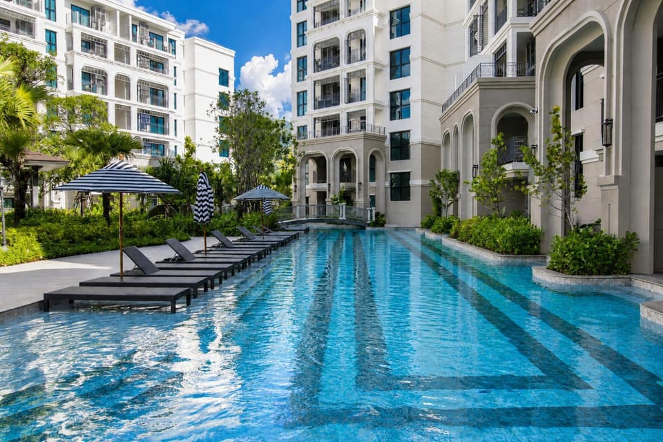 Legendary 1BR Pool Access Private Terrace Apartment in Choeng Thale