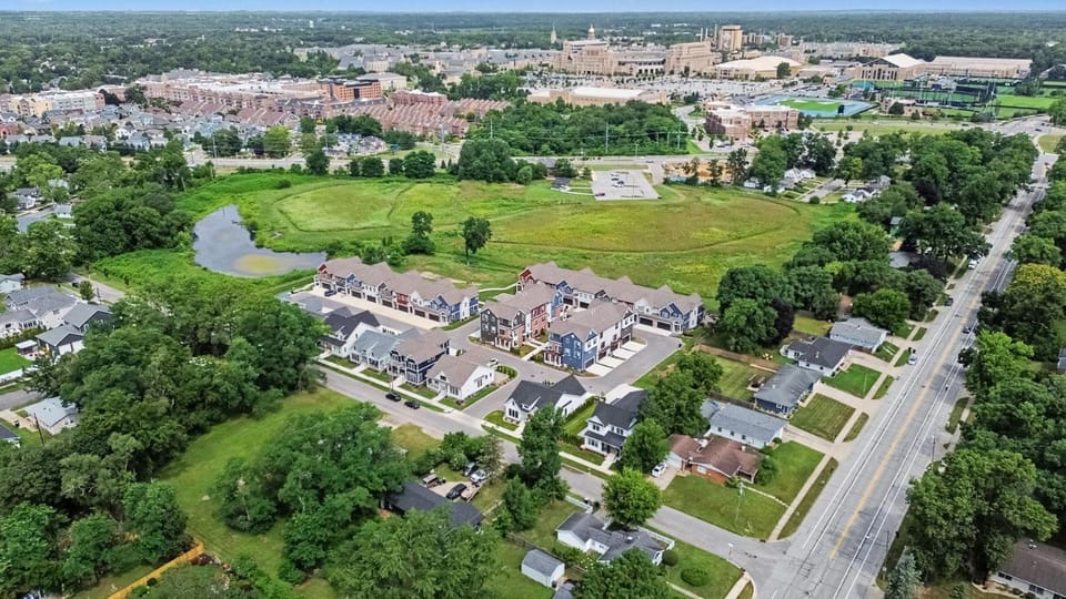 Golden Dome Retreat Lower Level Near ND Apartment in South Bend