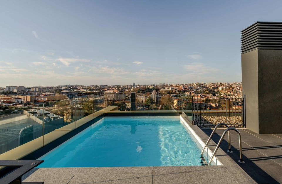 City view, Pool view, Swimming pool, Swimming pool