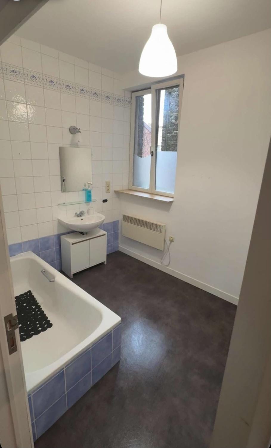 Appartement place Deflinnes Apartment in Belgium