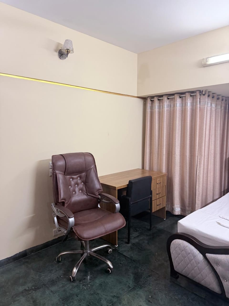 Cozy Apartment for Unmarried Couple in Uttara Bed and Breakfast in Dhaka
