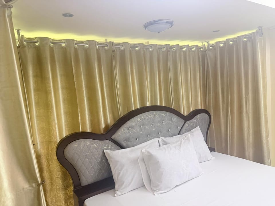 Cozy Apartment for Unmarried Couple in Uttara Bed and Breakfast in Dhaka