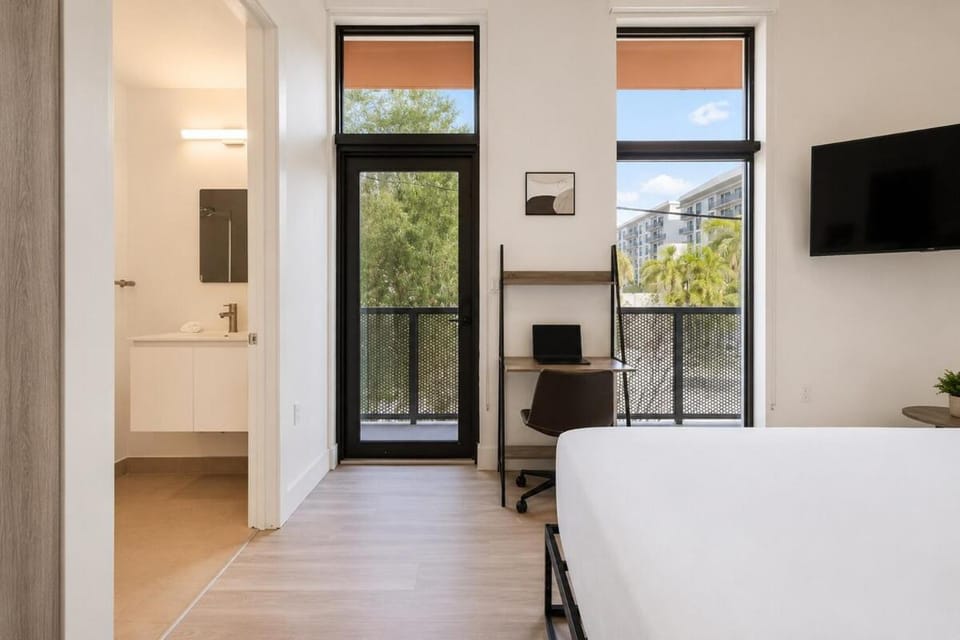 Saffron Apartments Urban Studio Near Downtown Miami Apartment in Miami