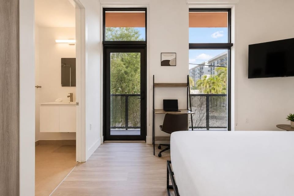 Saffron Apartments Urban Studio Near Downtown Miami Apartment in Miami