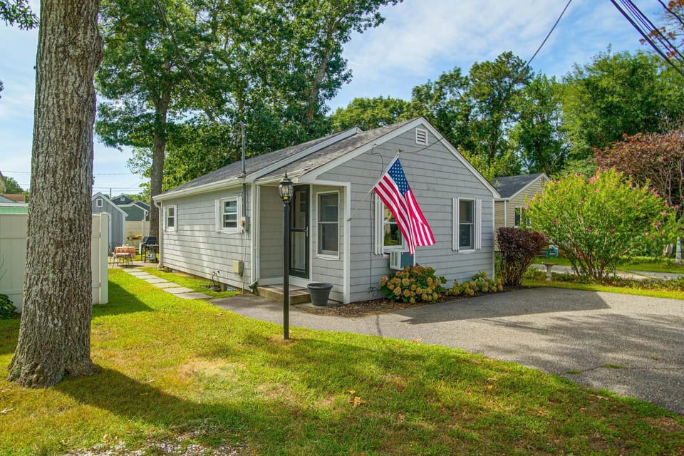 Walk to Beach! Wareham Getaway w/ Patio House in Marion
