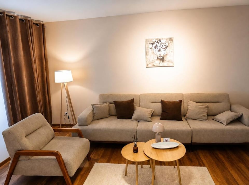 Cozy Nest Modern Apartment with Free Parking and Terrace Apartment in Europe