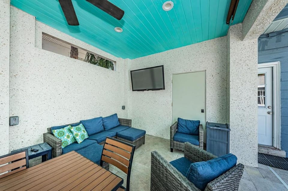 Ocean Breeze Duplex B Villa in Indian Rocks Beach
