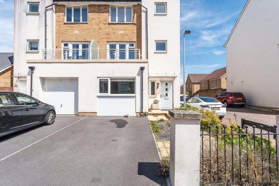 Spacious Home near Bristol & Bath Ideal for House in Bristol