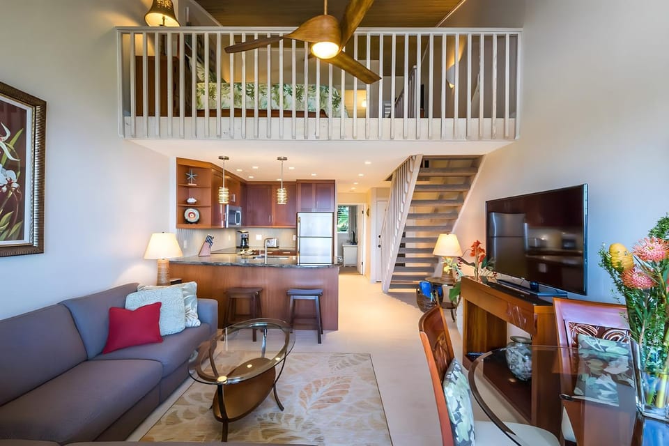 Mahina Surf - 4 BR, Oceanfront, 2 Units House in Napili-Honokowai