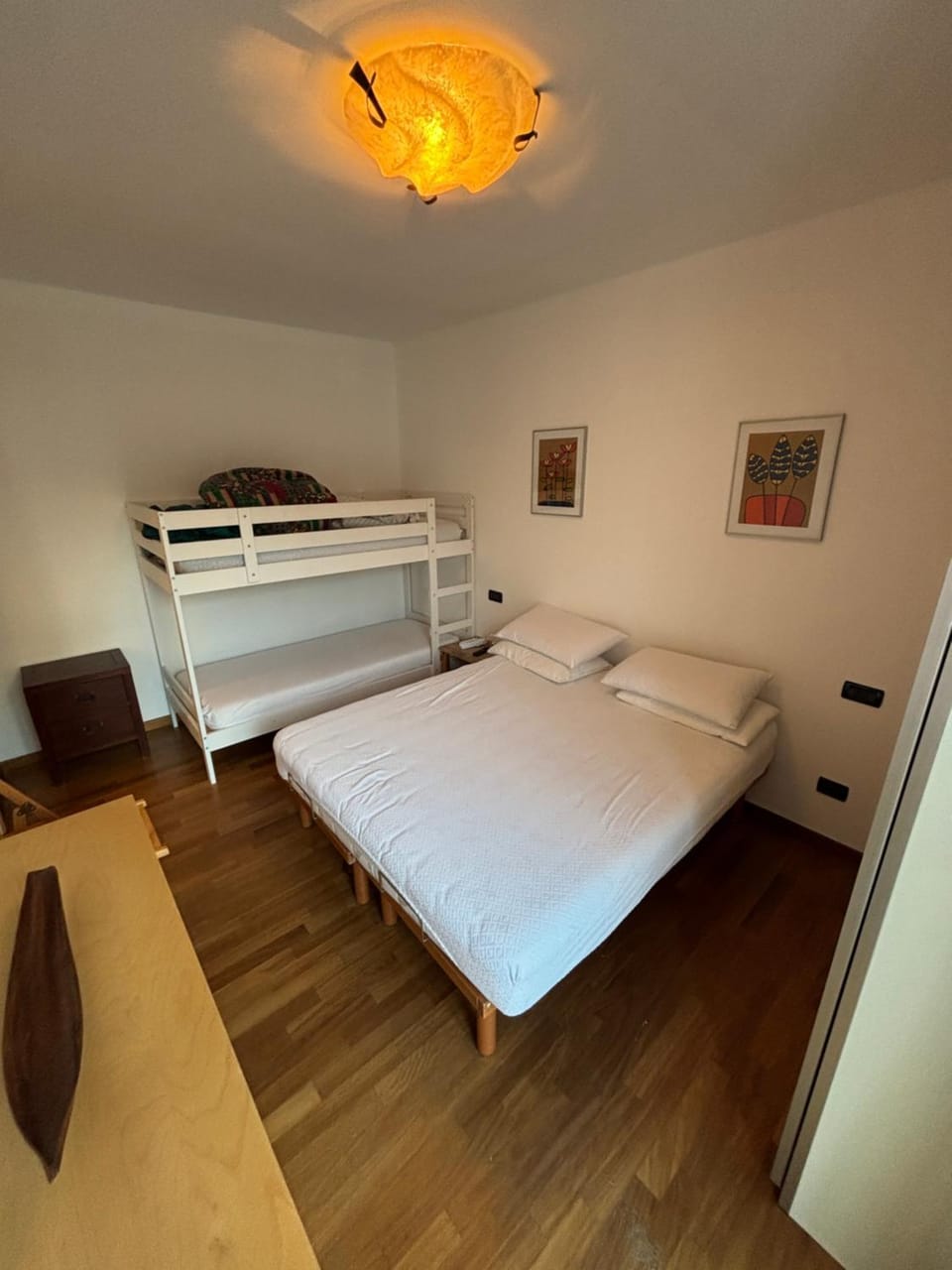 Bed, Photo of the whole room, Bedroom, bunk bed