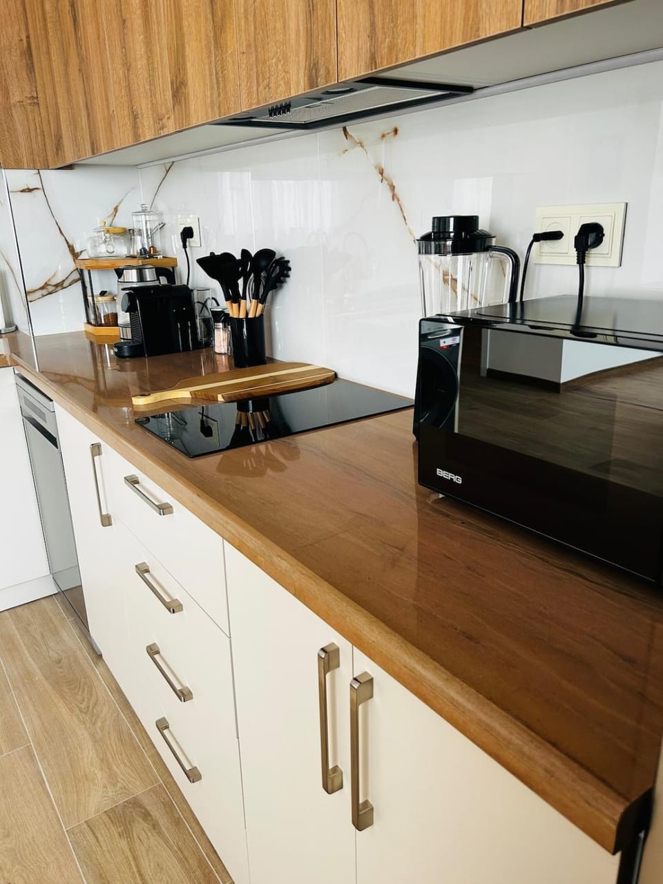 Coffee/tea facilities, Kitchen or kitchenette